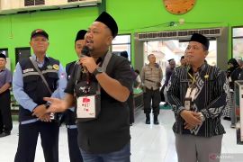 Bupati Gresik dampingi kloter 21 sebagai PHD menuju Tanah Suci