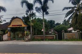 Sekolah di Lombok Timur dilarang rayakan kelulusan siswa dengan hura-hura