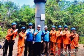 PLN Babel pasang pengaman menara jaga keandalan pasokan listrik