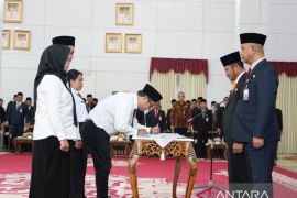 Gubernur Kaltim  lantik 1.346 CPNS dan PPPK