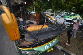 Kecelakaan bus ALS di Padang Panjang Page 4 Small