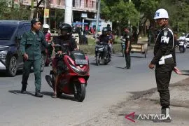 FOTO - Razia pelanggaran busana muslim di Aceh