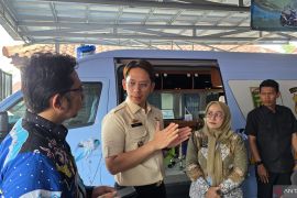 Bupati Lamsel sebut mobil Samsat Keliling layani daerah terpencil