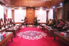 Pemprov gandeng imigrasi bentuk tim cegah WNA bermasalah