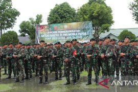 Danrem 042/Gapu  lepas Satgas Pamtas Mobile Yonif 142/KJ ke Papua
