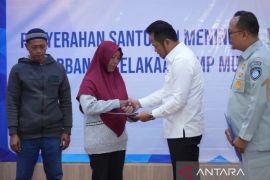 Dua ahli waris korban kecelakaan KMP Muchlisa  terima santunan