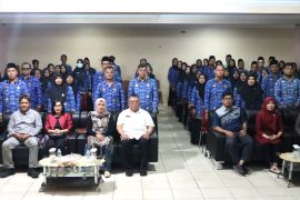 Serahkan SK Kenaikan Pangkat, Wabup harapkan ASN Beltim lebih disiplin dan profesional