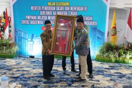 Gelar pertemuan bersama Gubernur Kalteng, Mendikdasmen ajak lakukan penguatan pendidikan