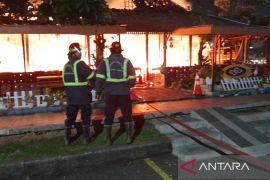Kebakaran rumah makan di Bekasi berhasil dipadamkan