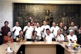 SMSI Jatim dan Rektor Unitomo bahas penguatan media massa