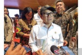 Menko Muhaimin Tidak Dukung Kebijakan Didik Pelajar di Barak Militer