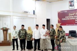 KPU Pasaman tetapkan Welly Sihery-Parulian Dalimunte sebagai Bupati dan wakil Bupati Pasaman terpilih