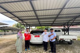 Bupati dan Wakil Bupati Kampar serahkan 16 unit kendaran dinas