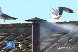 Paus baru terpilih pada konklaf hari kedua di Kapel Sistina