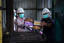 Bea Cukai Sulbagsel musnahkan ribuan batang rokok dan Miras