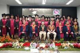 Binus School Semarang luluskan angkatan pertama
