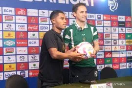 Persebaya  bidik kemenangan atas Semen Padang demi posisi kedua Liga 1