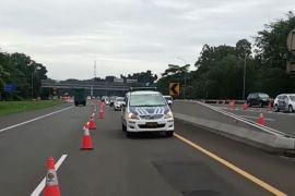 Tol Jagorawi arah Puncak diberlakukan arus lalu lintas "contraflow"