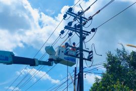 Jaga keandalan listrik, Tim PDKB PLN UP3 Bangka laksanakan pemeliharaan tanpa pemadaman