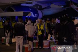 360 calhaj Kloter 9 Embarkasi Medan  diberangkatkan ke Tanah Suci