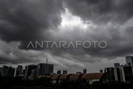 BMKG prediksi hujan sedang hingga lebat guyur Jabar dan 34 provinsi hari ini