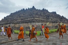 Fifty monks to walk from Bali to Borobudur Temple for Vesak