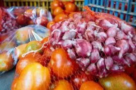 Daftar harga pangan hari ini, bawang merah Rp39.159/kg, daging ayam Rp34.387/kg