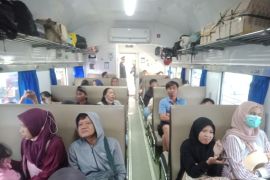 Jumlah penumpang KA di Jember meningkat saat libur panjang Waisak