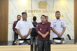 Imigrasi Atambua mendeportasi WNA Timor Leste melalui PLBN Mota Ain