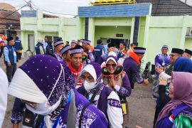 3.536 Calhaj Lampung telah diberangkatkan di gelombang satu