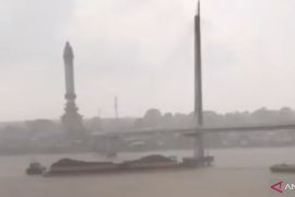 Polisi Jambi tetapkan  nahkoda tongkang tabrak jembatan jadi tersangka