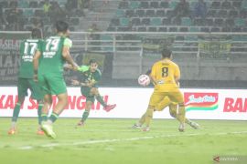Persebaya gagal raih poin penuh setelah ditahan Semen Padang 1-1
