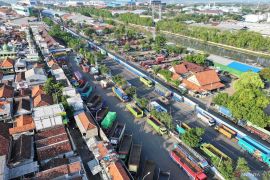 Pelindo Regional 3 jamin kelancaran operasional  Pelabuhan Tanjung Perak saat libur Waisak