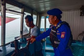 Polairud Polres Pangkep edukasi nelayan terkait keselamatan berlayar