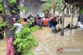 Ribuan kepala keluarga di Pamekasan terdampak banjir