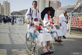 Anggota DPR ingatkan jamaah lindungi tubuh dari panas ekstrem Arab Saudi