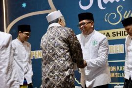 Gubernur Andra Soni ajak masyarakat teladani nilai perjuangan Abuya Shidiq