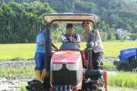 Petani di Aceh Selatan dapst gratis layanan bajak sawah, ini syaratnya
