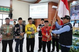 423 JCH Kloter 5 Kalteng berangkat ke Tanah Suci