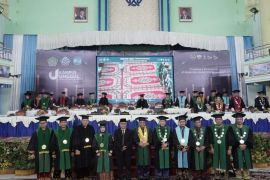 UIN STS Jambi kukuhkan lima guru besar dorong transformasi akademik dan intelektual