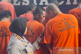 Polresta Cirebon ungkap kasus penipuan bermodus polisi gadungan
