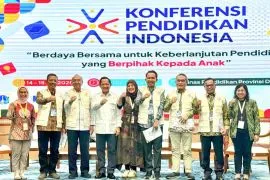 Bupati Jember terima penghargaan nasional di bidang pendidikan