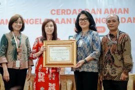Danamon dukung pendidikan inklusif melalui pengadaan fasilitas smart classroom di Universitas Sari Mutiara Indonesia