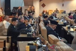 Sidang Paripurna DPRD Jatim diwarnai walkout anggota Fraksi Golkar