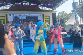 Lebaran Depok 2025 tampilkan peragaan busana era tahun 70 an