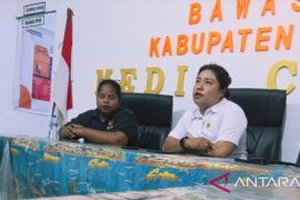 Bawaslu Supiori awasi tahapan PSU Pilkada Papua di KPU