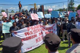 PSDKP Batam jelaskan kebijakan pemasangan alat VMS dapat menguntungkan nelayan