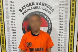 Pria 61 tahun diringkus di gubuk, miliki 2 gram sabu