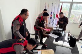 Jaksa geledah Kantor PMI OKU diduga kelola dana fiktif, sita sejumlah dokumen dan laptop