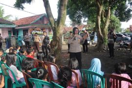 Polres Garut menurunkan tim pemulihan trauma anak usai ledakan amunisi